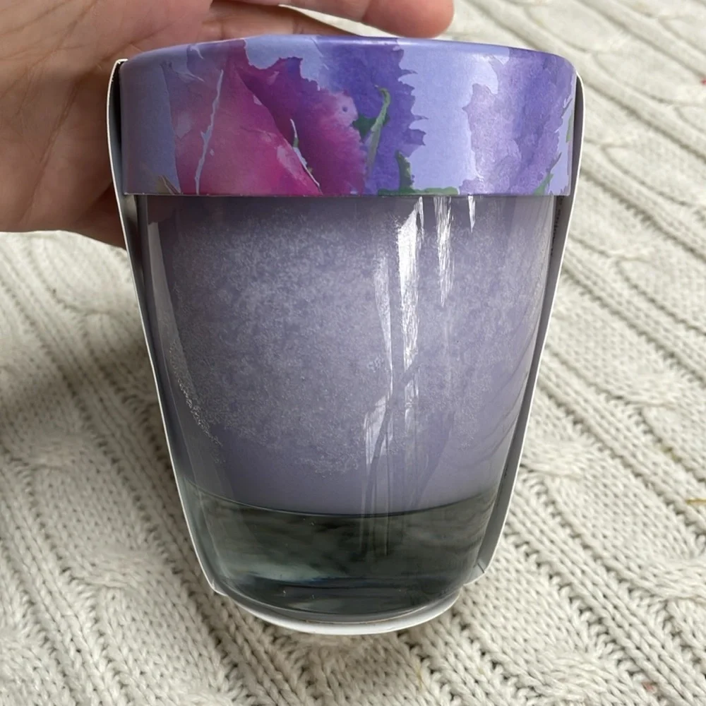 NWOT Williams-Sonoma Lavender Juniper Rose Candle. 9.1 oz. 45 hr burn time.
